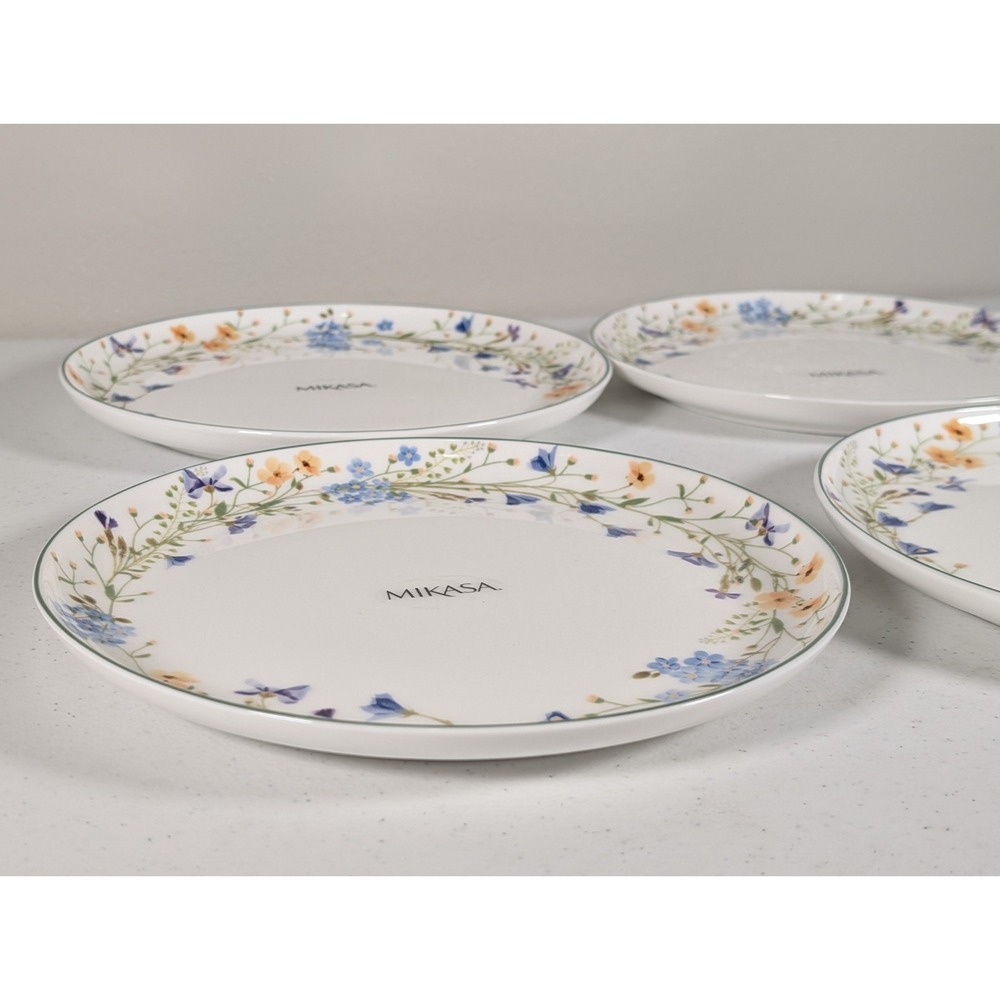 New Mikasa Quinn Salad Plates 9" Set of 4 Bone China White Garden Flowers New - Picture 6 of 9